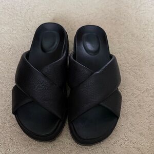 Vionic Black Slide Sandals